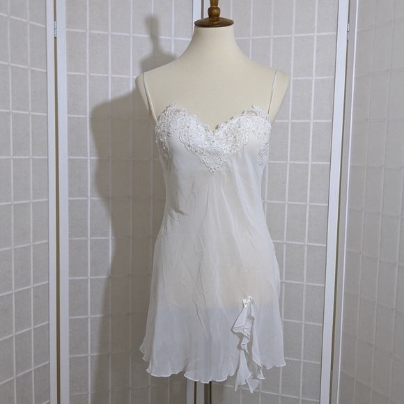 Vintage Other - Romantic chemise embroidered lace babydoll nightie XS